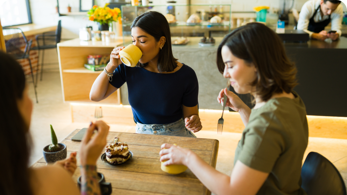 Women having a meal together in a cafe 