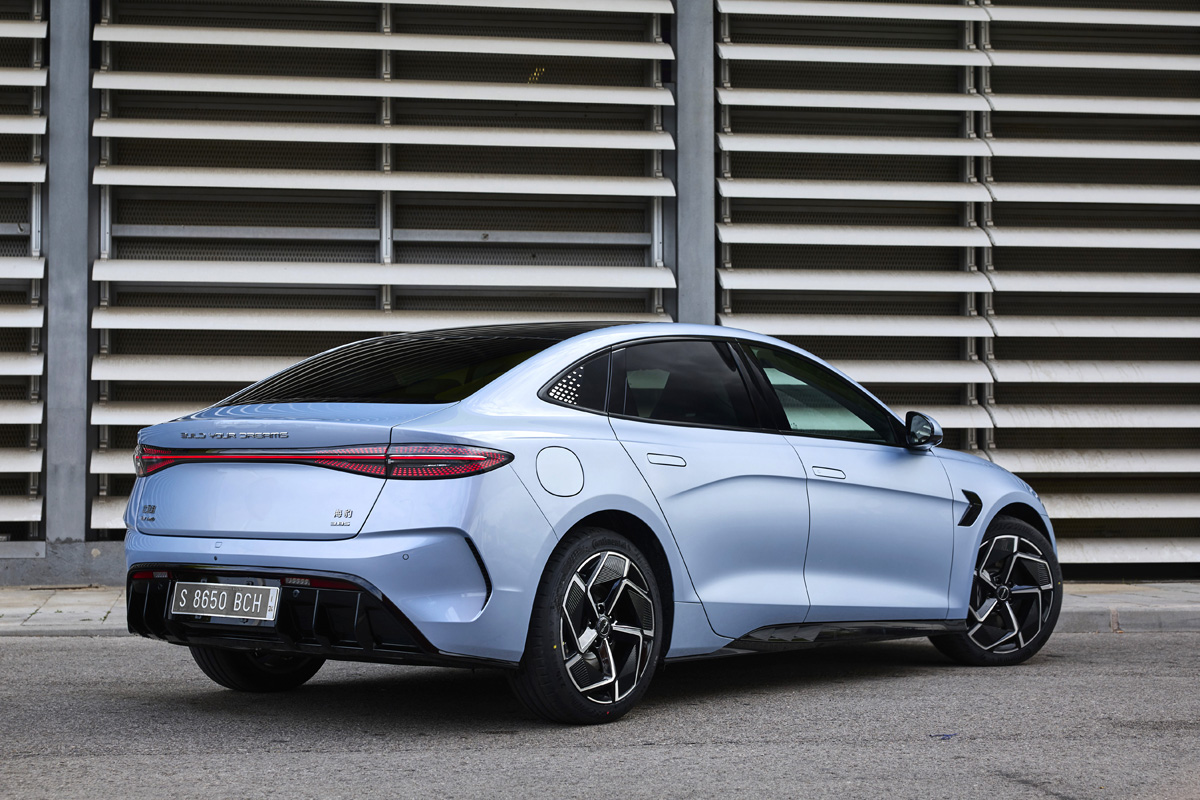 BYD Seal 2024 side-profile